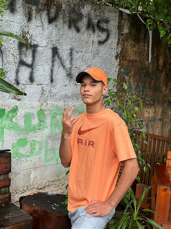 CAMISETA NIKE AIR PREMIUM LARANJA PÊSSEGO