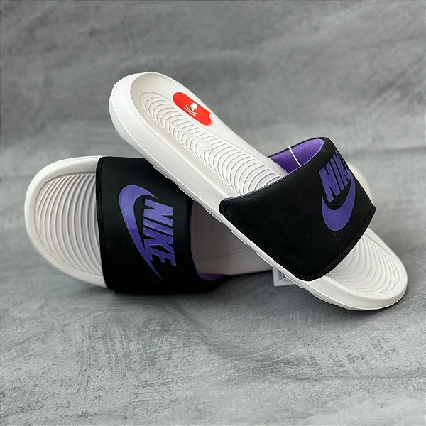 Chinelo nike slide (preto/roxo)