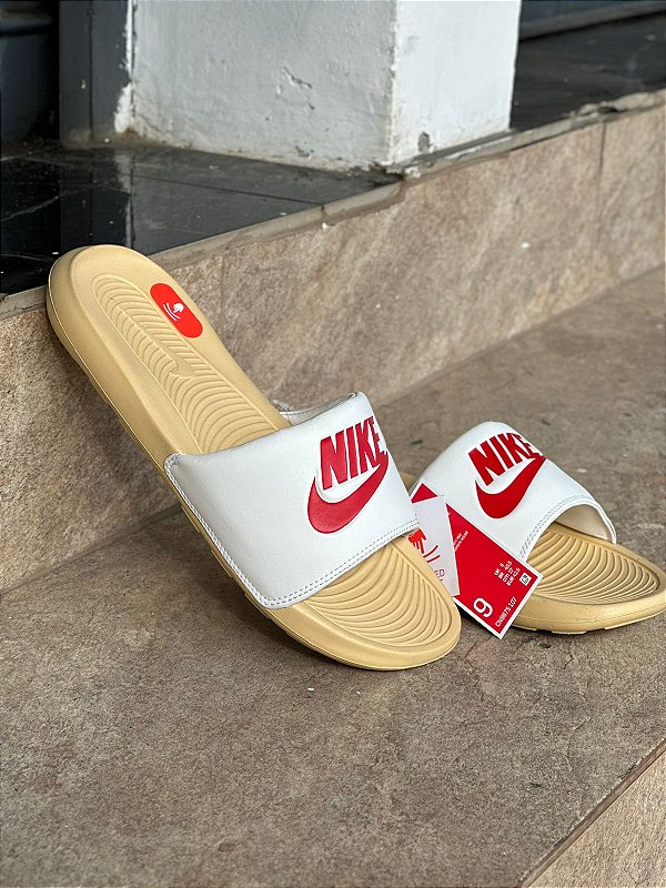 CHINELO ONE SLIDE CARAMELO/BRANCA/VERMELHA