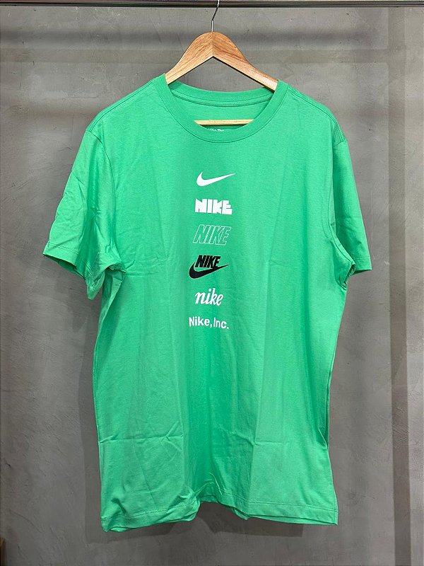 CAMISETA NIKE CLUB ESMERALDA