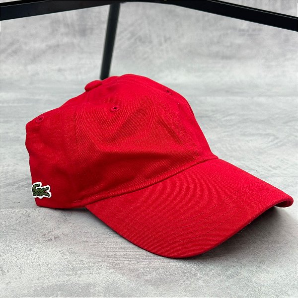 BONÉ LACOSTE GABARDINE VERMELHO (FITA DE PANO)