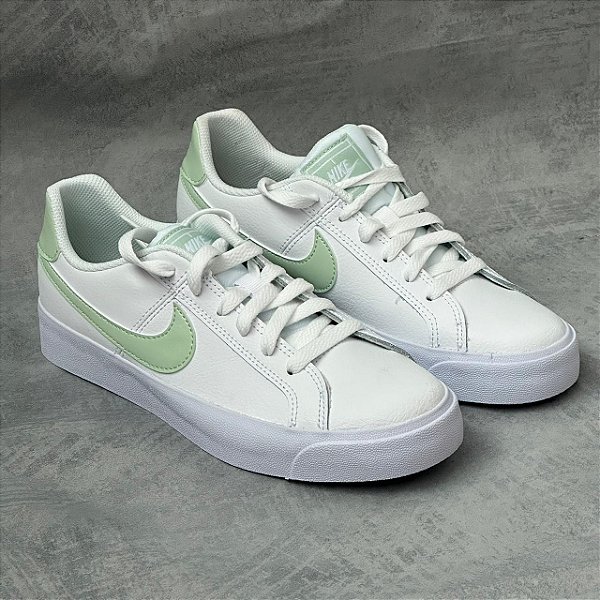 TENIS NIKE COURT ROYALE