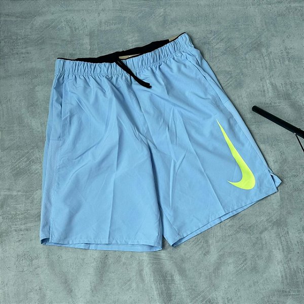 SHORT NIKE CHALLENGER LILAS
