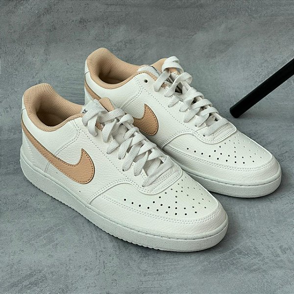 NIKE COURT VISION LOW (OFF-WHITE)