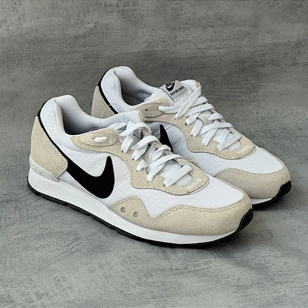 TENIS NIKE VENTURE RUNNER BRANCO