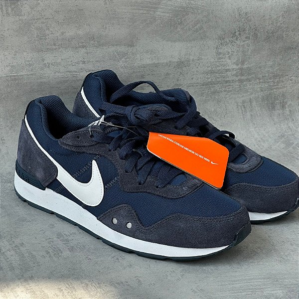 TENIS NIKE VENTURE RUNNER (AZUL MARINHO)