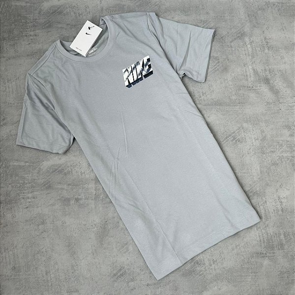 CAMISETA NIKE DRI-FIT SUMMER (CINZA)