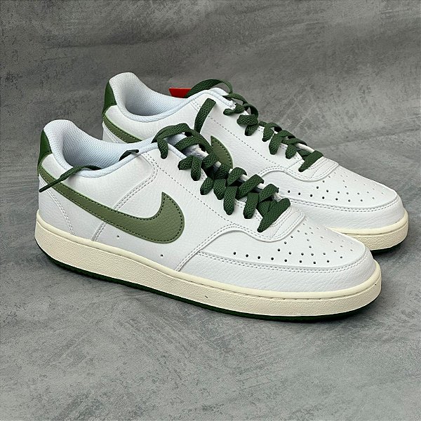 TENIS NIKE COURT VISION LO (BRANCO-VERDE)