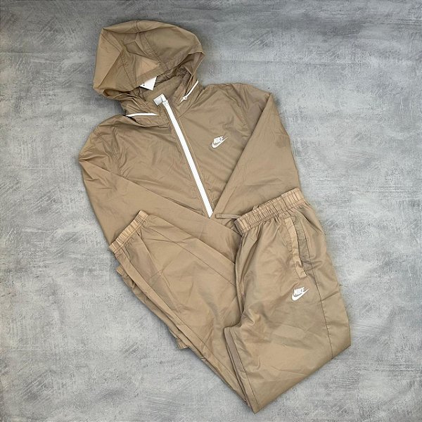 Conjunto nike sportwear Impermeável club - Marrom