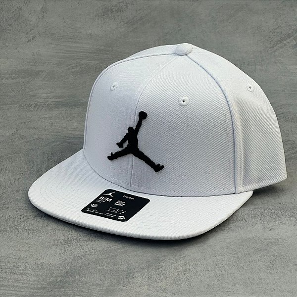 BONÉ JORDAN PRO (BRANCO)