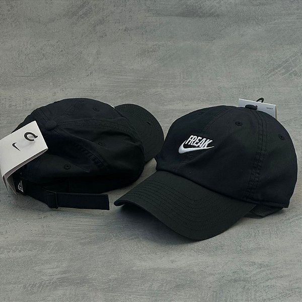 BONÉ NIKE FREAK  (PRETO)