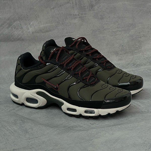 TENIS NIKE AIR MAX PLUS CARGO KHAKI PHATOM