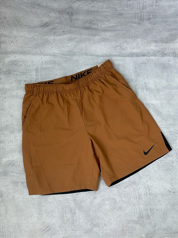 BERMUDA NIKE DRI FIT TACTEL MARROM\PRETO
