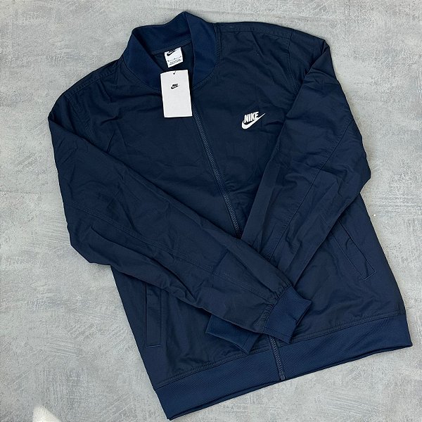 JAQUETA NIKE CLUB BOMBER AZUL MARINHO