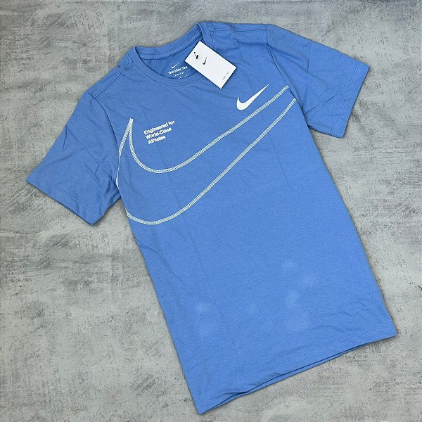 Camiseta Nike Swoosh Englneered - Azul