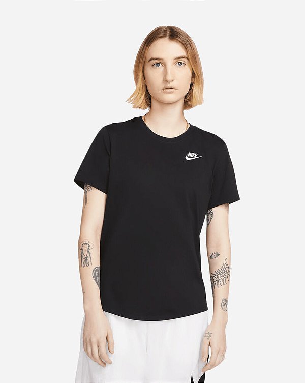 CAMISETA NIKE SPORTWEAR FEMININA (PRETO)
