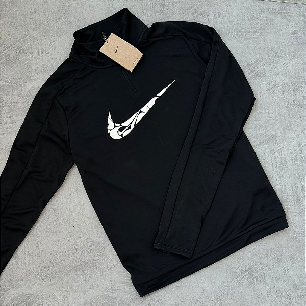 Camiseta Nike Dri-Fit Swoosh Feminina
