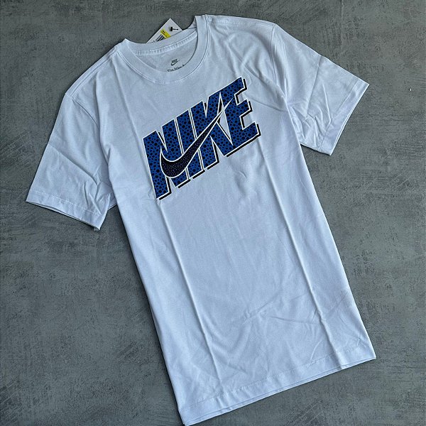 Camiseta Nike Sportwear Grafica -FQ6883-100