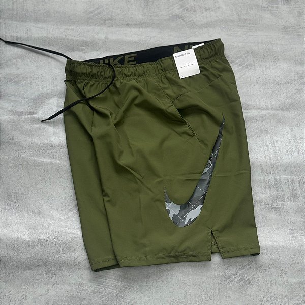 Bermuda Nike Flex Swoosh - Verde Militar