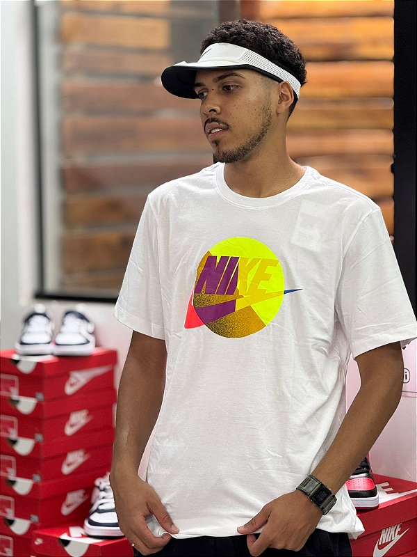 Camiseta Nike Sportwear Global Color- branco
