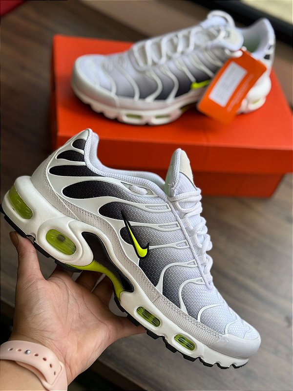 Air Max Plus White/Black/green