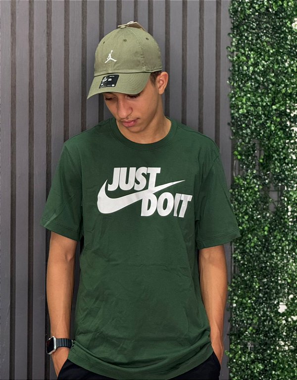 Camiseta nike "Just do It " - verde militar