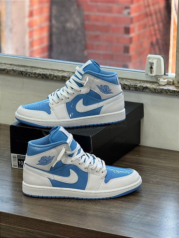 Tênis Air Jordan Mid- White/ Legend Blue