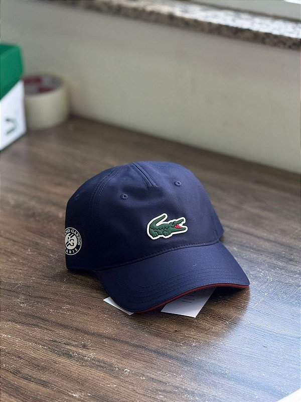 BONÉ LACOSTE ROLAND GARROS PARIS- AZUL MARINHO