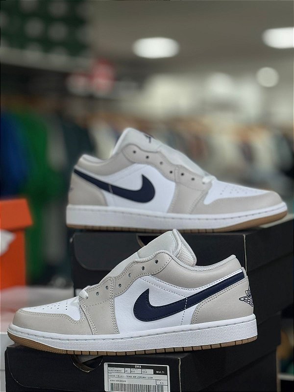 TÊNIS AIR JORDAN LOW- WHITE/ MIDNIGHT NAVY