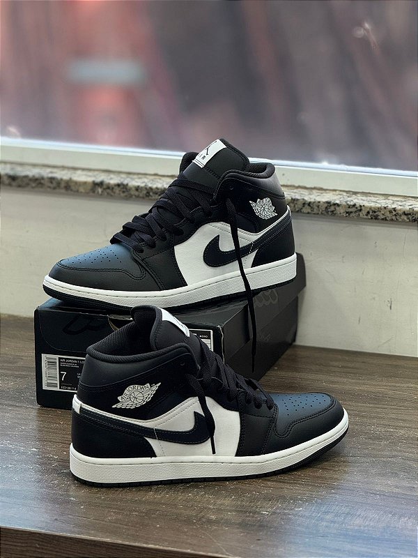 Tenis Jordan 1 Mid Off Noir Toe