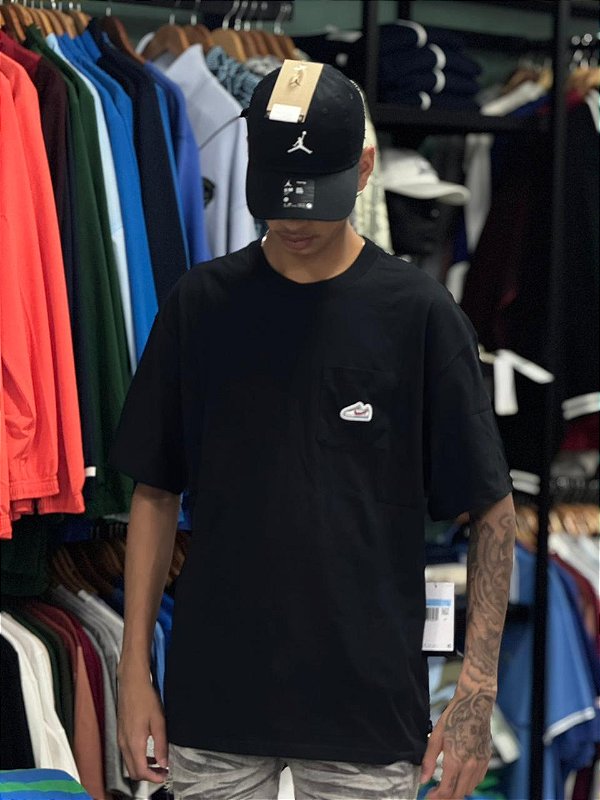 Camiseta Nike Sportswear Club Masculina