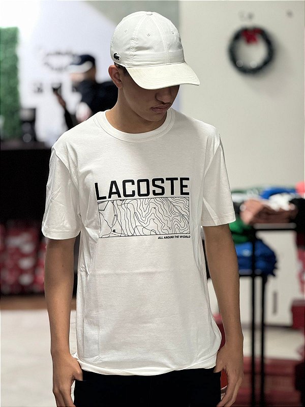 CAMISETA LACOSTE ALL AROUND THE WORLD- BRANCA