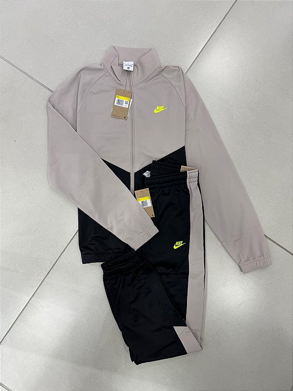 Conjunto Nike Tracksuit - Cinza + Preto