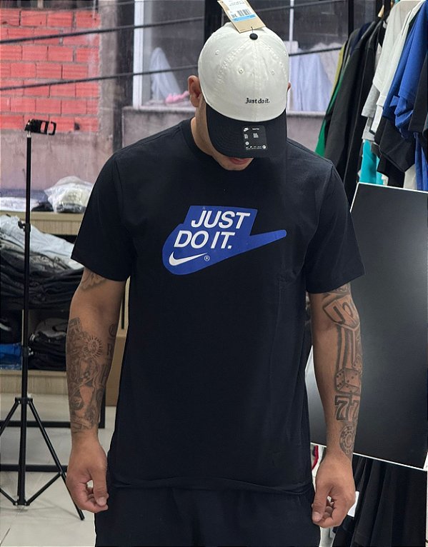 Camiseta Nike Sportswear Just do It Preto + Azul