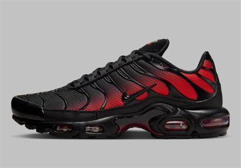 Nike Air Max Plus Black Noble Red