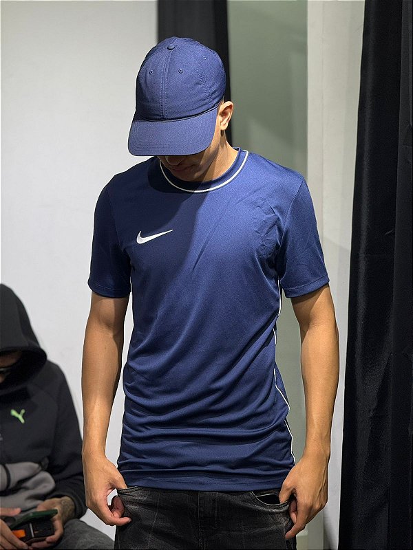 camiseta nike HM7127-410