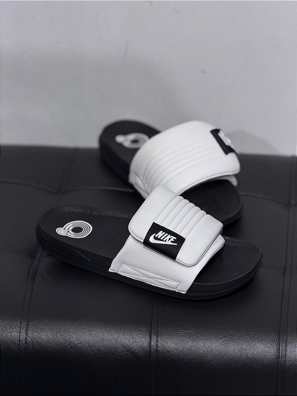 SLIDE NIKE OFFCOURT PRETO COM BRANCO- DQ9624-100