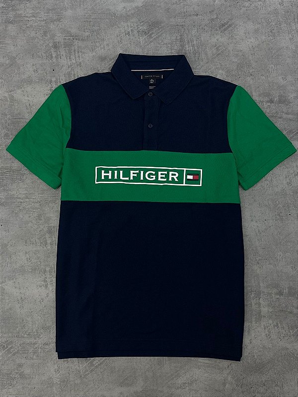 POLO TOMMY HILFIGER LETREIRO- AZUL MARINHO/ VERDE