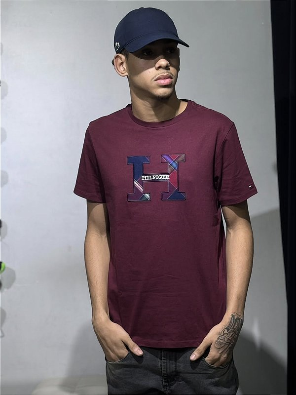 Camiseta tommy hilfiger H BORDO vinho