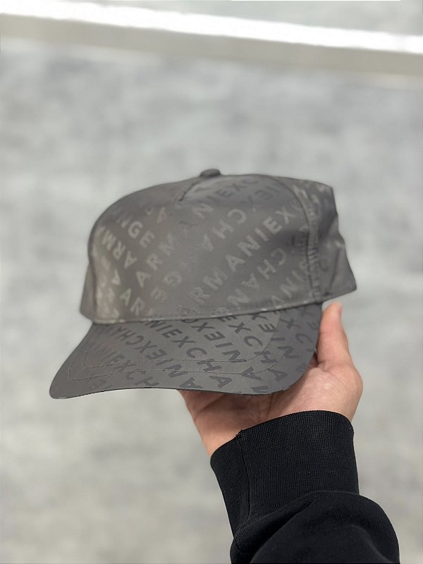 BONÉ EMPORIO ARMANI EXCHANGE MONOGRAM