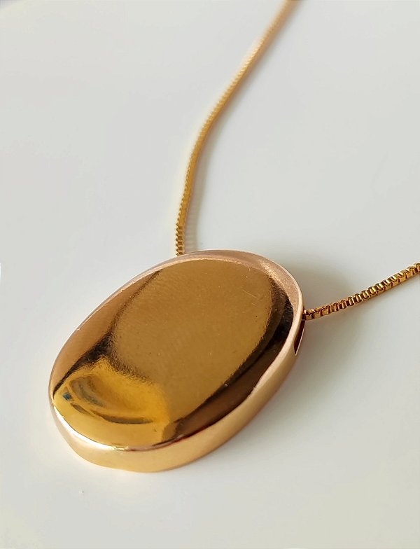 Colar com pingente oval chapa lisa - Patrícia