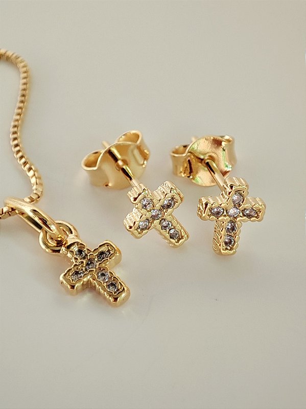 Conjunto de brinco de colar com pingente de cruz cravejado em zircônia