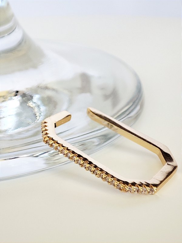 Piercing de encaixe modelo Ear Hook - Thais