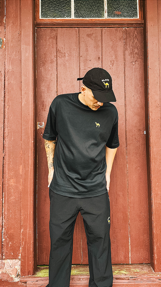 Camiseta Camelo Preta