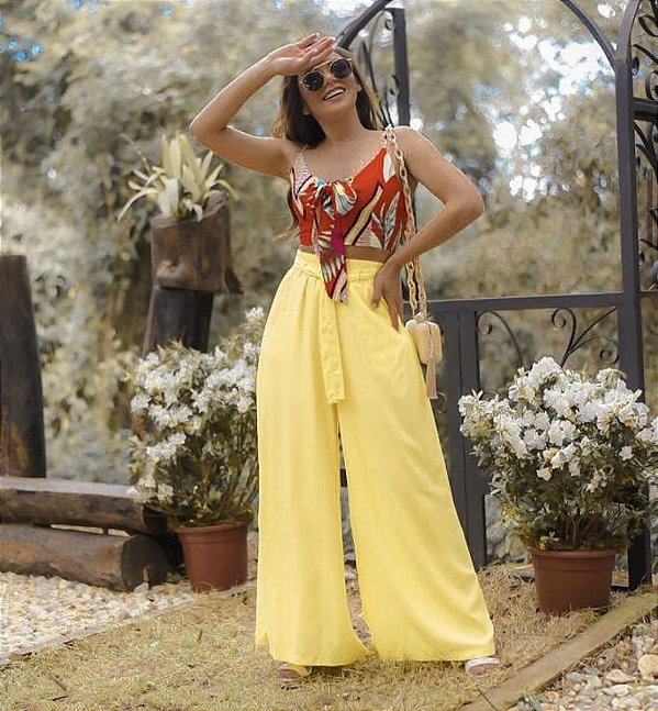 calça pantalona amarela