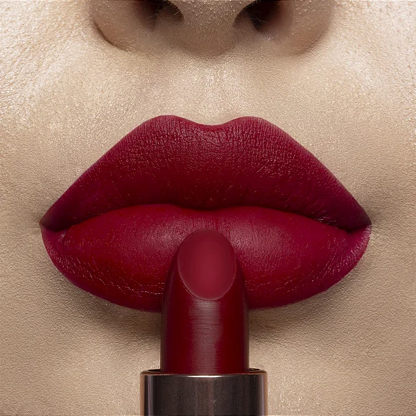 BATOM BALA INSTANT KISS COR MARIA THEREZA - NINA MAKEUP