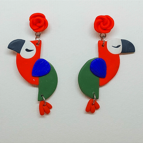 Brinco Arara Vermelha