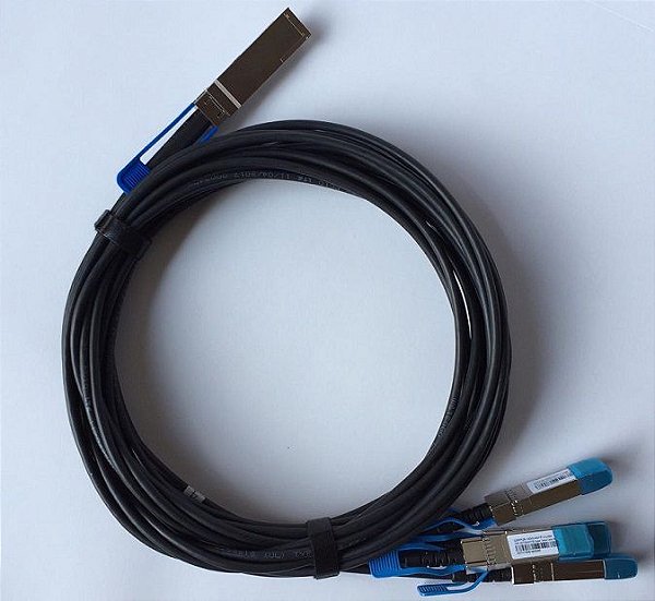 Módulo QSFP28-100G/4SFP-CU3M 30AWG Cabo Conexão Direta 3M