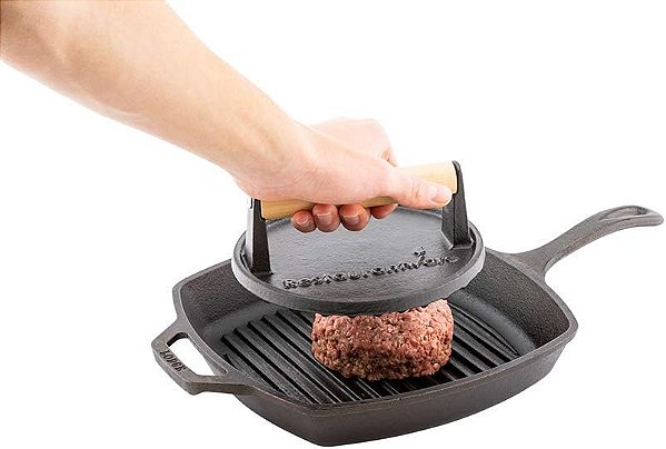 Restaurantware Met Lux - Imprensa de Ferro Fundido Preto com Alça de Madeira - 7 x 7 - Caixa com 1 unidade