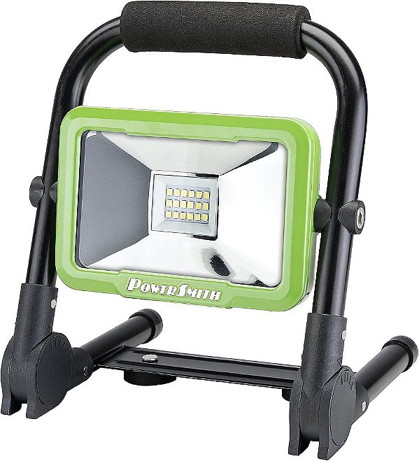 Luz de trabalho recarregável LED POWERSMITH de 1200 lúmens com base magnética dobrável, saída USB para carregar dispositivos móveis, caixa e suporte metálicos com garantia de 2 anos.